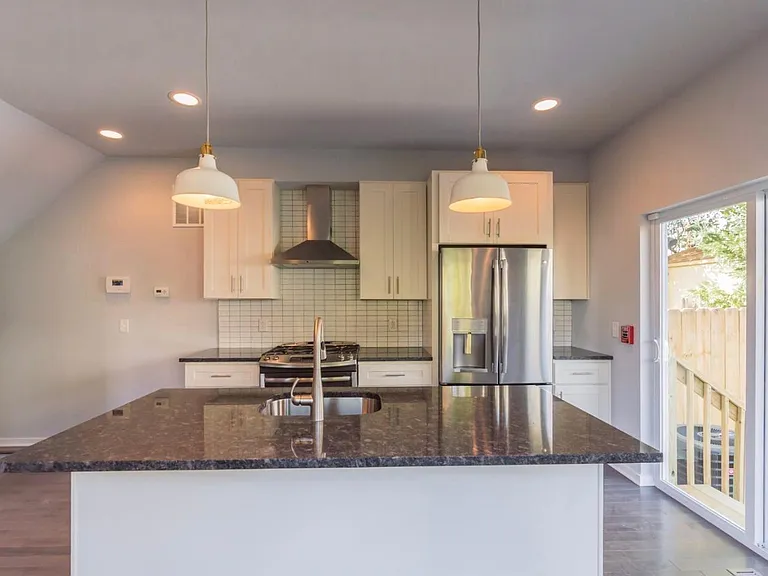 Eat In Kitchen