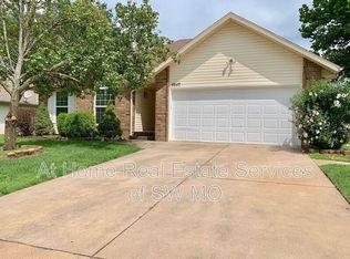 4047 W Watkins St, Springfield, MO 65802