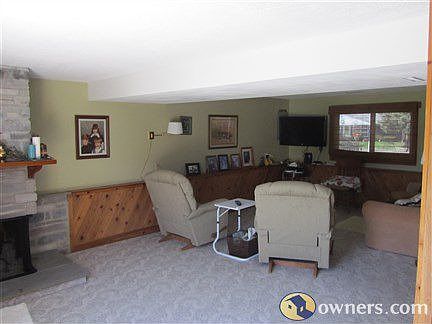 downstairs family room w fireplace