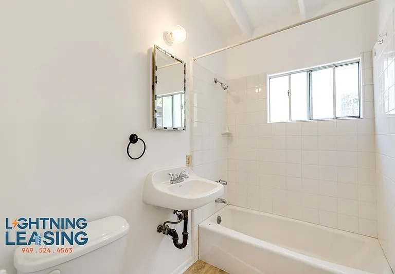 7910 Willis Ave #4 — Photo 7