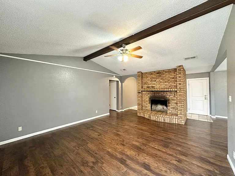 2108 Acron Dr — Photo 5