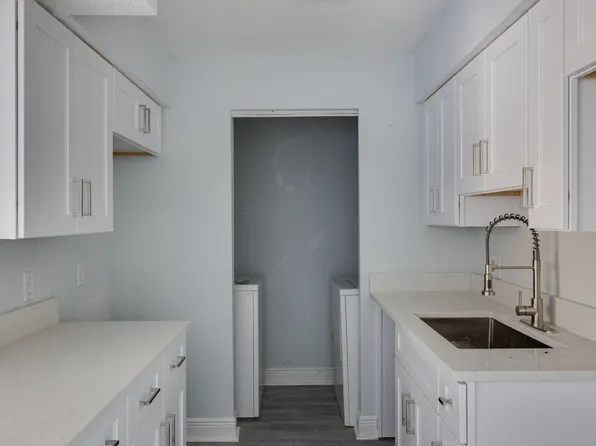 2845 Winkler Ave, Fort Myers, FL