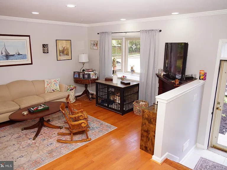 8 Cross Falls Cir — Photo 3