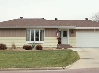 504 S 12th Ave, Rock Rapids, IA 51246
