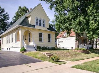 3511 Oxford Blvd, Saint Louis, MO 63143