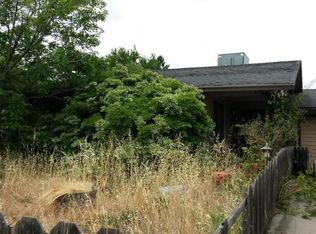 685 Palmer Dr, Red Bluff, CA 96080