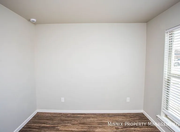 2113 N Jayton Ave #B — Photo 6