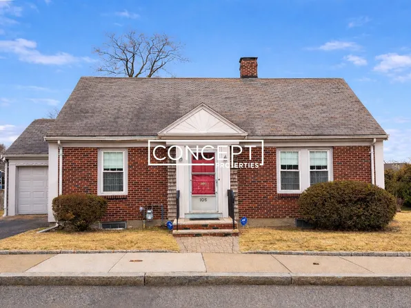 1055 Keith St, West Roxbury, MA 02132