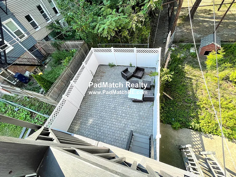 64 Chelsea St #1 — Photo 37