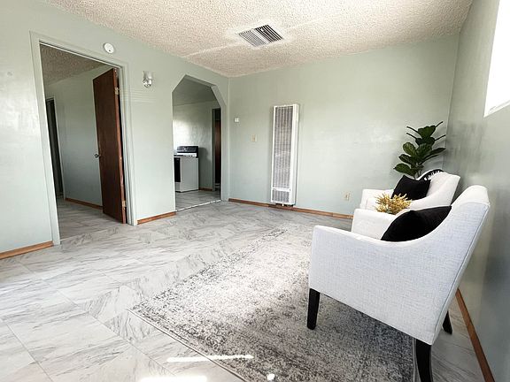 4th image of 573 W Mountain View Avenue