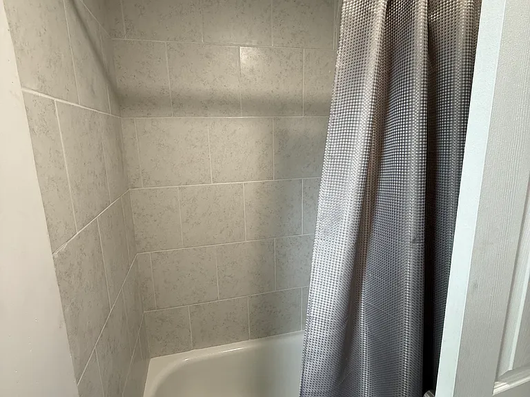 180 Cedar St #4 — Photo 10