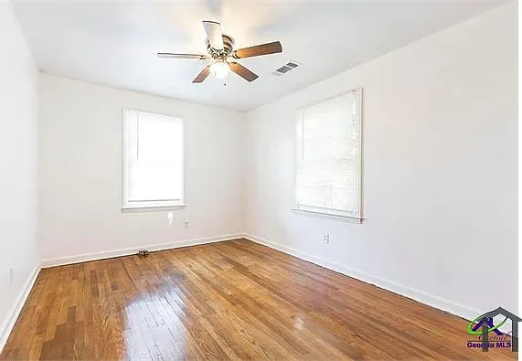 1170 N Beddingfield Dr — Photo 11