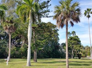 631 Broadway St, Longboat Key, FL 34228