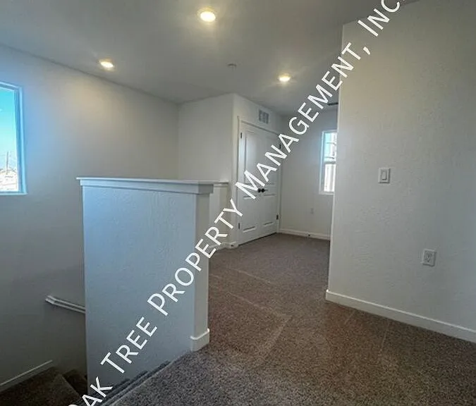 251 N Minnewawa Ave #B — Photo 9