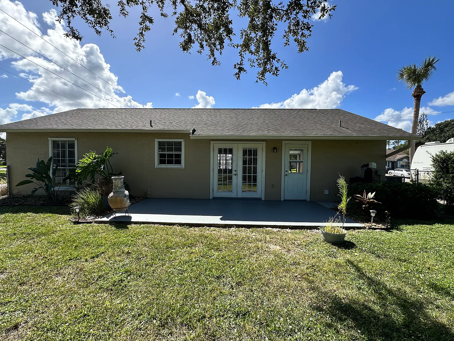 2 bed, 1056 sqft, $2,000 — Photo 1