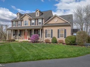 720 Green Meadow Dr, Douglassville, PA 19518