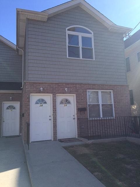 2 Bed Condo Built in 2010
