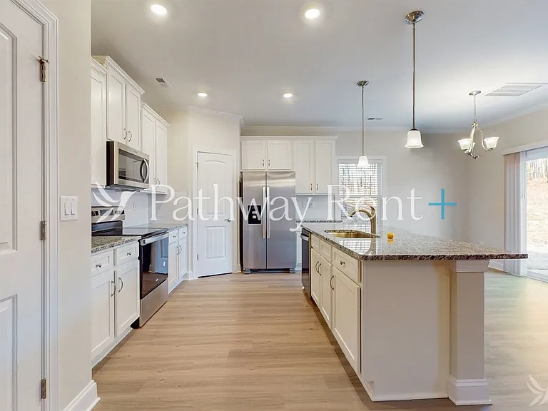 153 Susannah St — Photo 7
