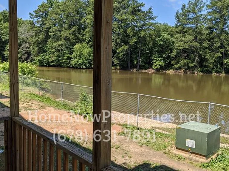 Waters Edge Apartments — Photo 18