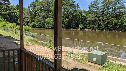 Waters Edge Apartments Photo 1