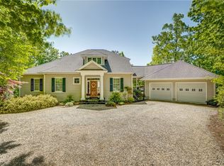 1033 Wilton Coves Dr, Hartfield, VA