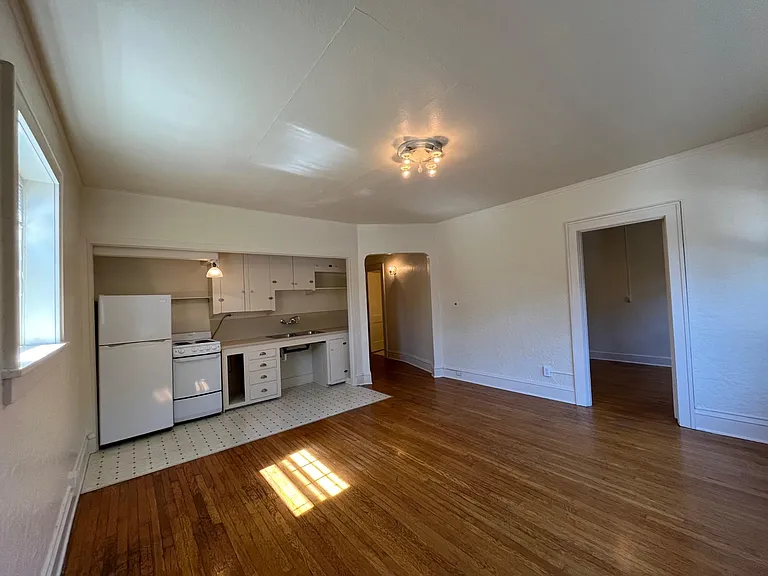 2934 SE Alder St #12 — Photo 6