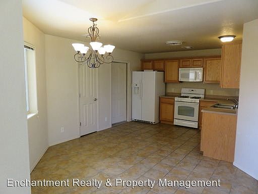2nd image of 514 Los Pinos St