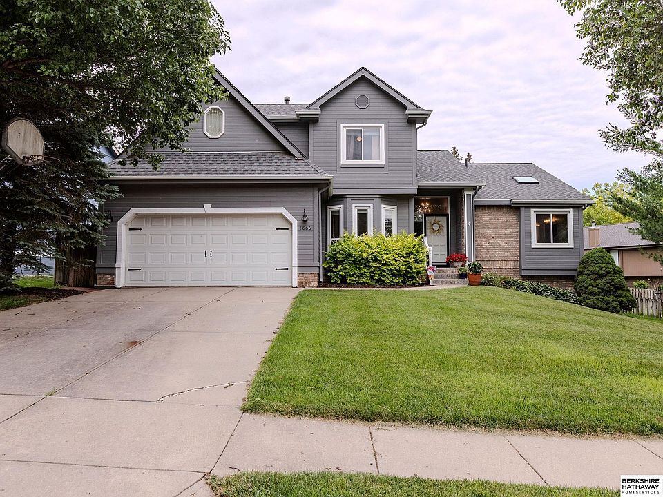 1st image of 4866 S 170th St
