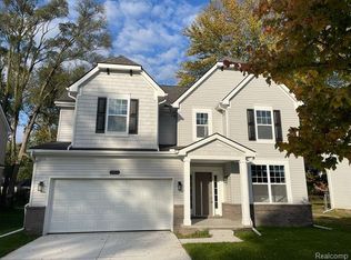 2954 Hessel Avenue Rd, Rochester Hills, MI 48307