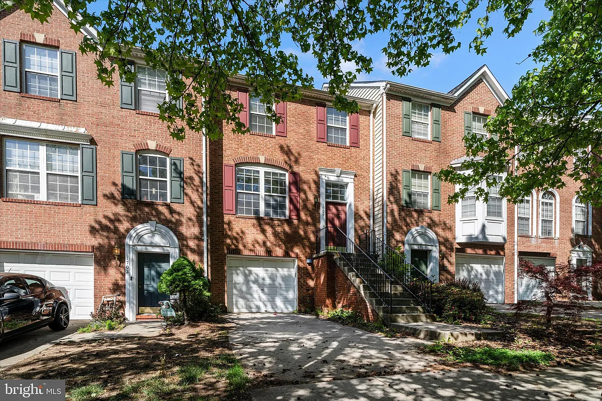 Building Photo - 1704 Pine Cone Ct