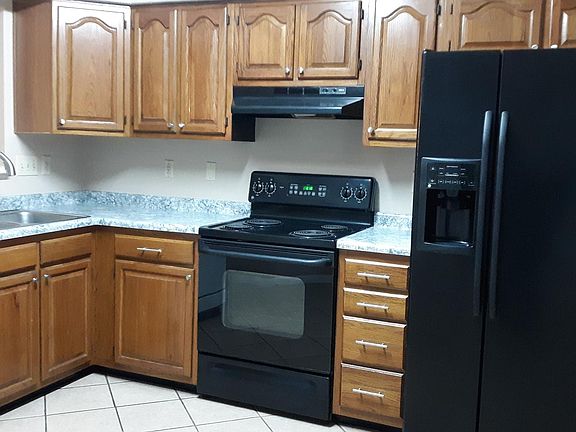 4th image of 3821 Cologne Ct
