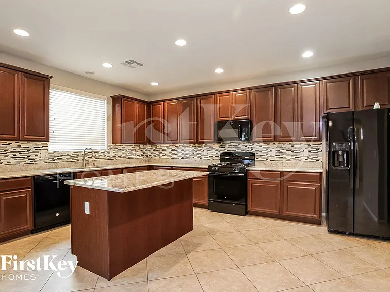 9352 Pearblossom Sky Ave — Photo 7