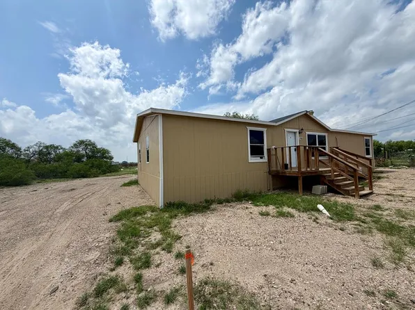 3891 Cross Creek Dr, Eagle Pass, TX 78852
