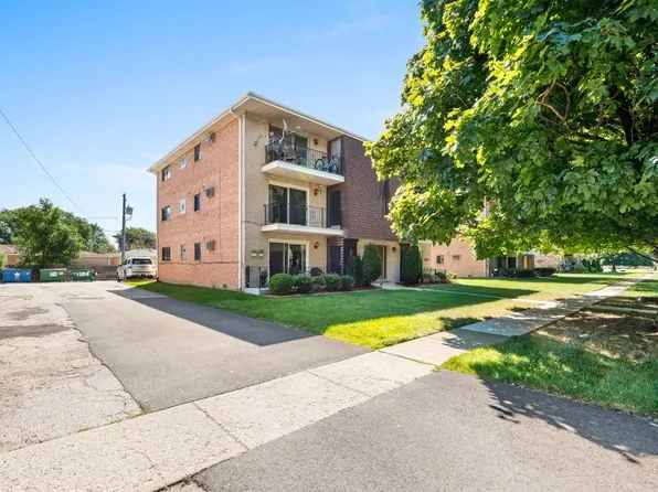 8029 Beloit Ave APT 2B, Bridgeview, IL 60455