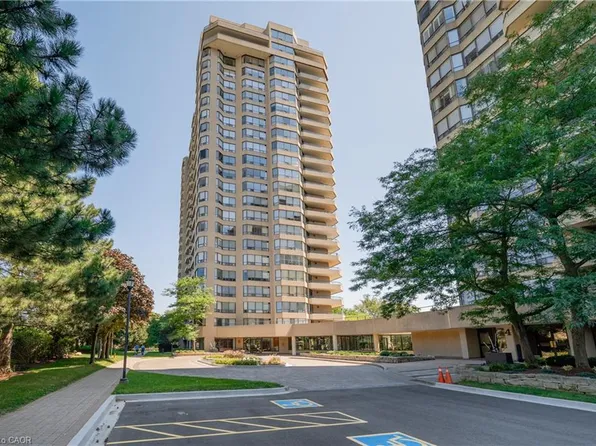 6 Willow St #802, Waterloo, ON N2J 4S3