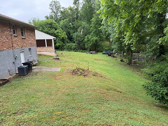 4th image of 113 Rockford Pl