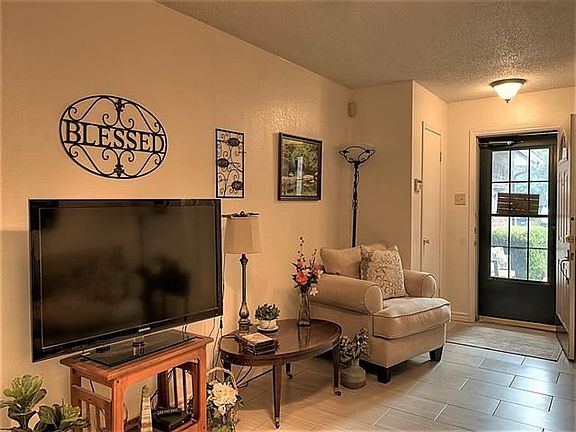 4th image of 6333 Fern Meadow Dr