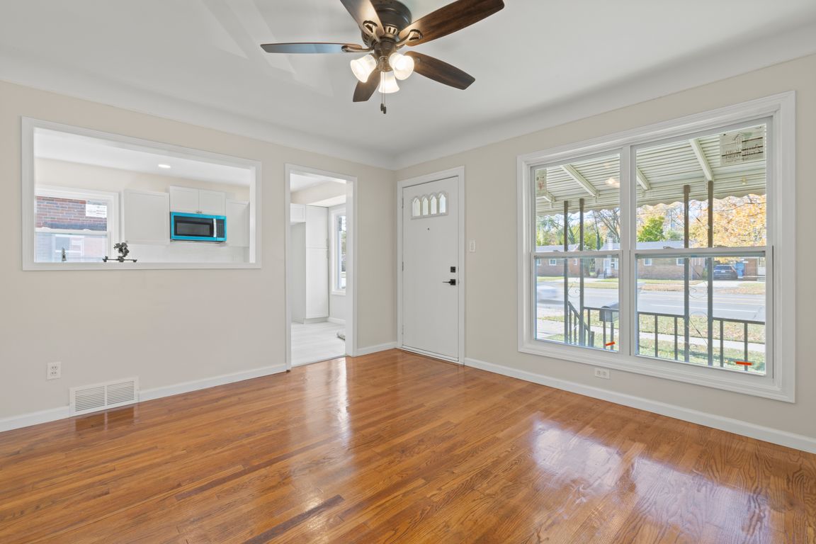 next background image