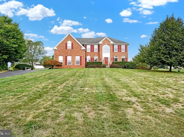 45 Nursery Ln, York, PA 17404