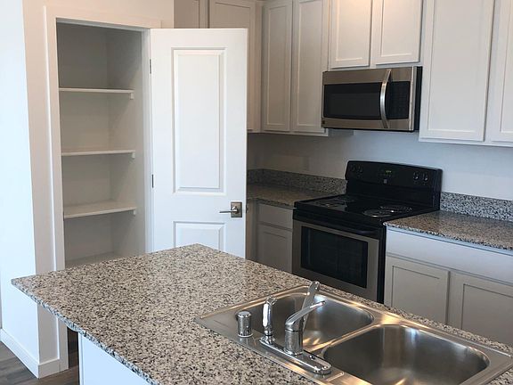 3rd image of 1125 Avenue Of The Oaks Unit 512