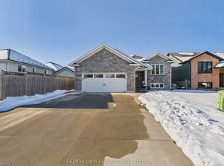 756 Reynolds Dr, Kincardine, ON N2Z 3B6