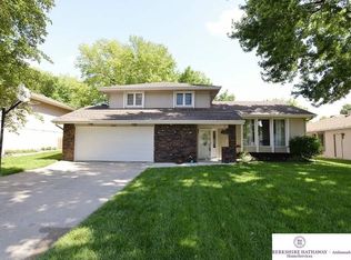 15818 Spring St, Omaha, NE 68130