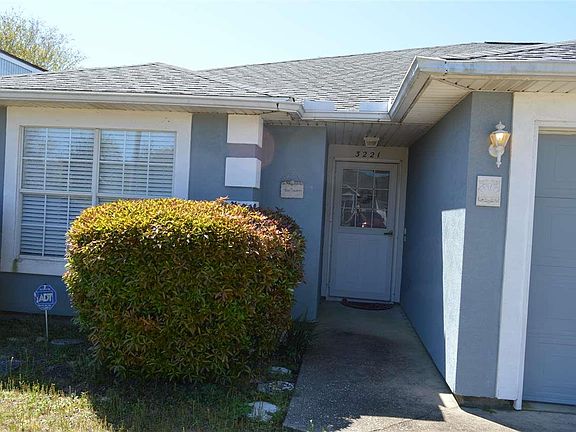 3rd image of 3221 Fernwood Dr