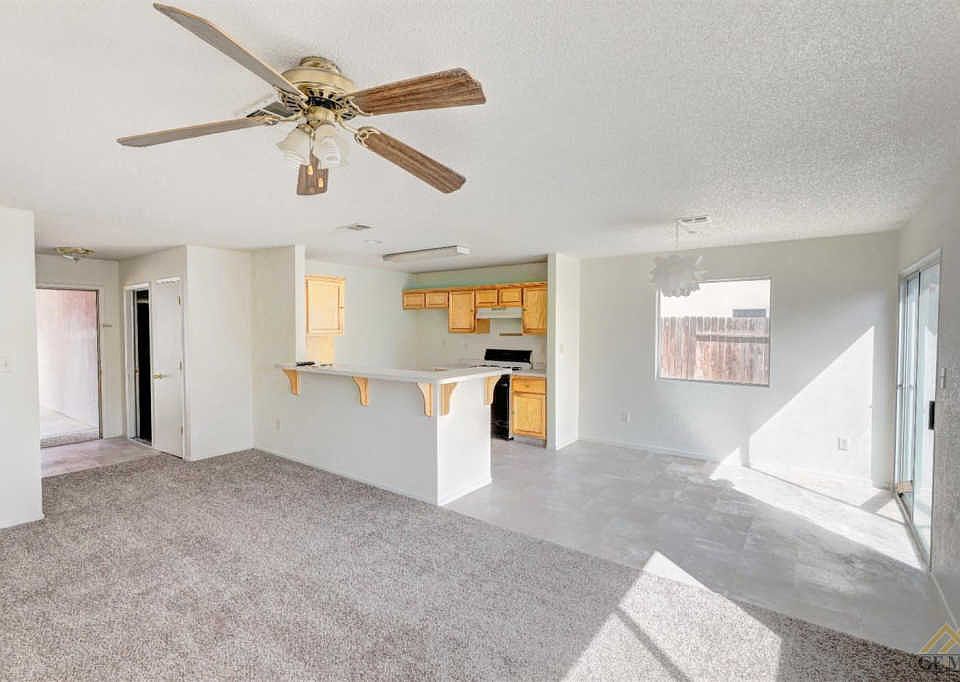 2nd image of 613 Jervis Ct