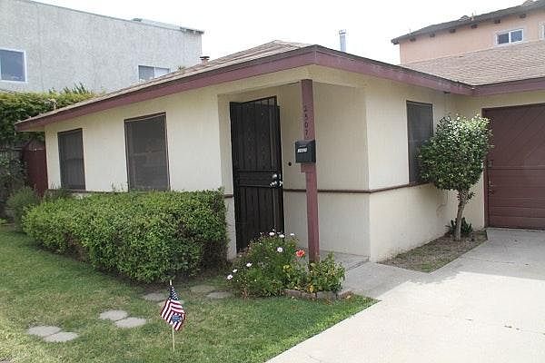 1st image of 2507 Blossom Ln