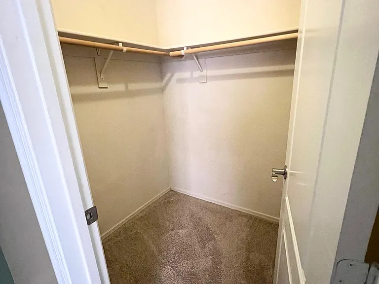 8940 W Olive Ave — Photo 15