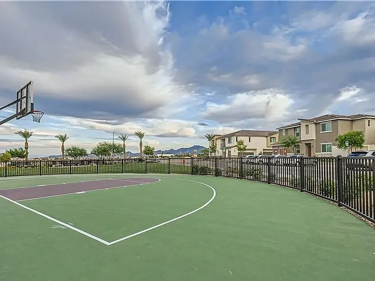2726 Atomic Tangerine Way #2 — Photo 30