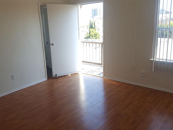 2nd image of 1918 Grace Ave APT 18