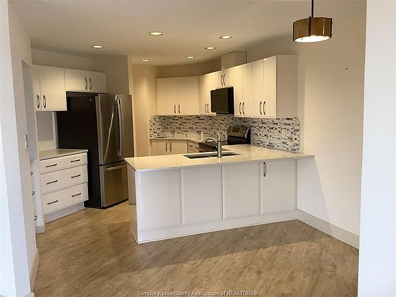 5th image of 5151 Riverside Dr E #503