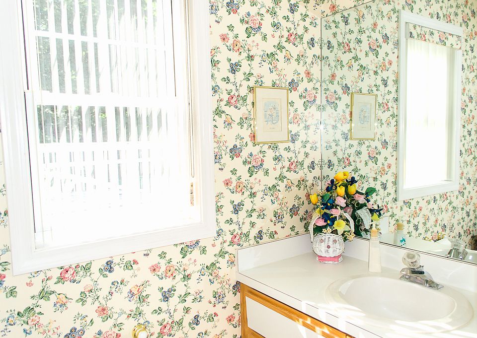1/2 Bath Mudroom